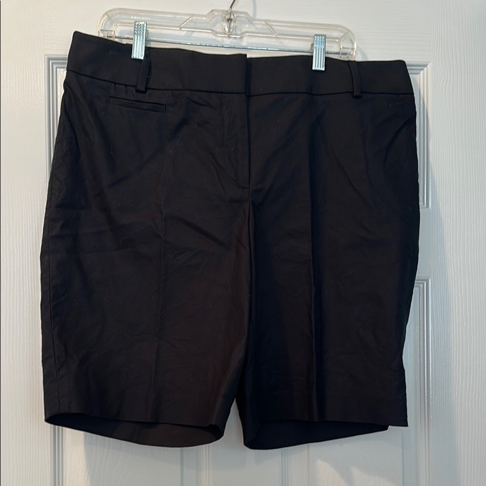 LOFT Women's Classic Black Bermudas